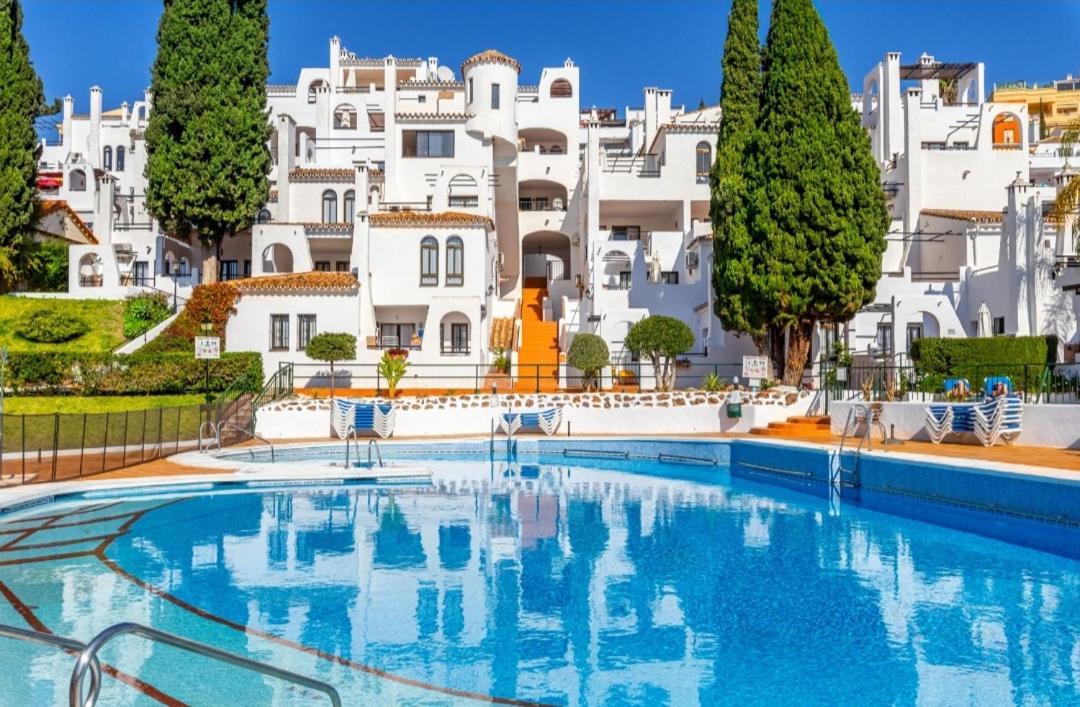 Apartamento Maika Benalsun Pueblo Evita ベナルマデナ エクステリア 写真